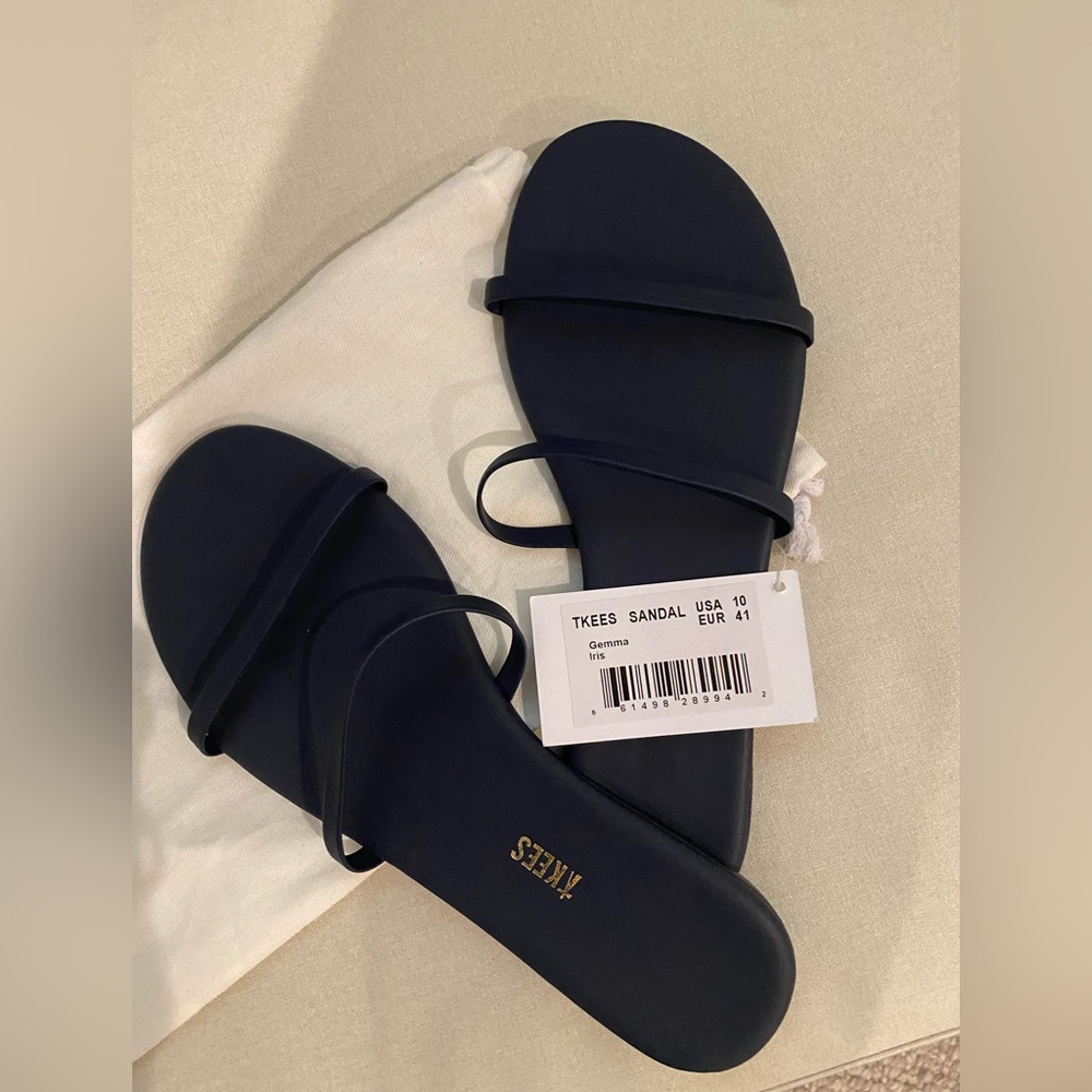 Tkees New with tags & shoe bag